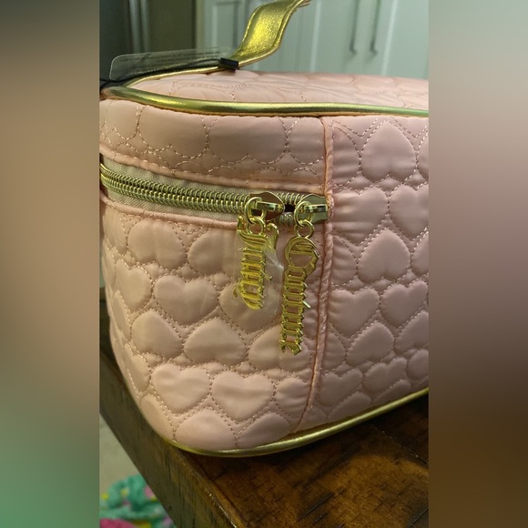Juicy couture makeup bag 💗 - Picture 3 of 3